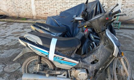 Caucete: Robaron un celular, abandonaron la moto y la policía descubrió que tenía pedido de captur