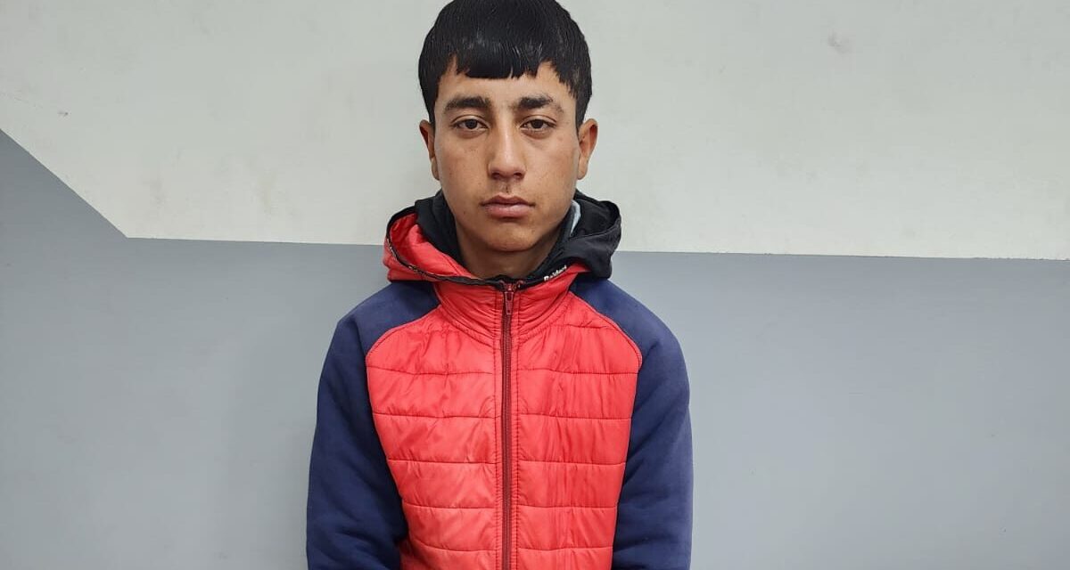 Detuvieron a tres jóvenes en Pocito tras intentar robarle el celular a un taxista