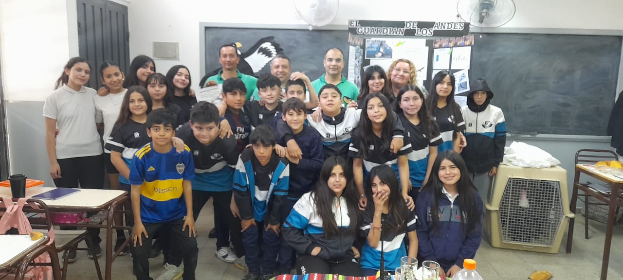 Caucete: Alumnos aprenden junto a la Policía Ecológica cómo proteger al Cóndor Andino