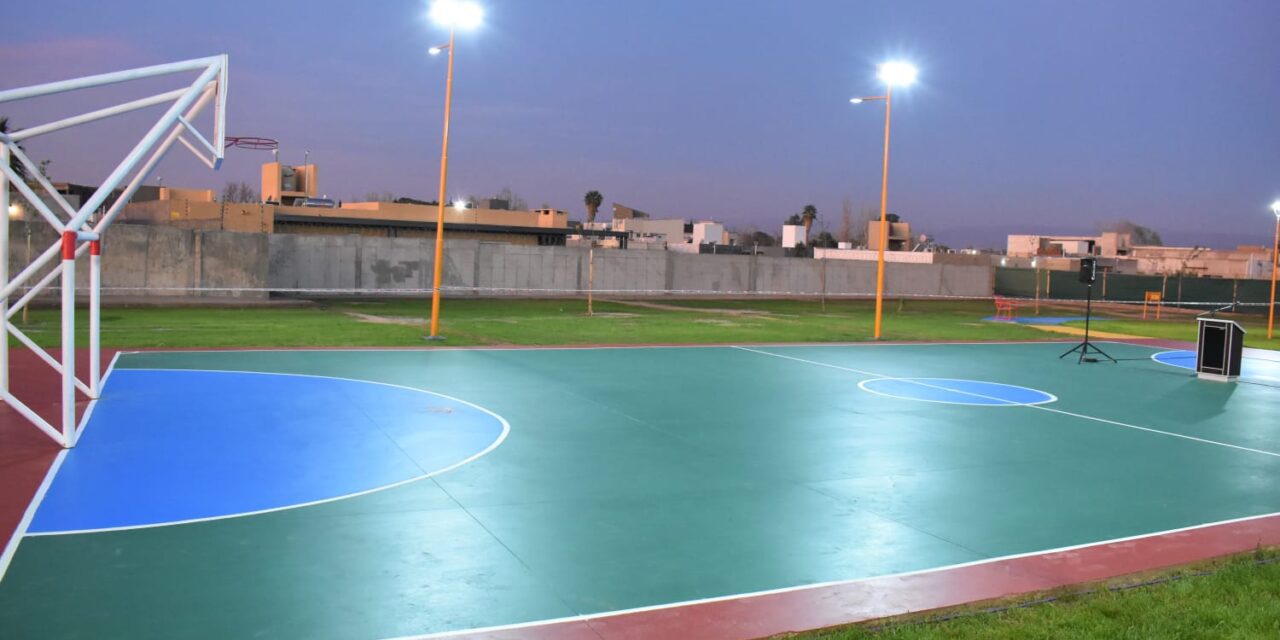 Santa Lucía inauguró un moderno polideportivo en Brisas del Sauce