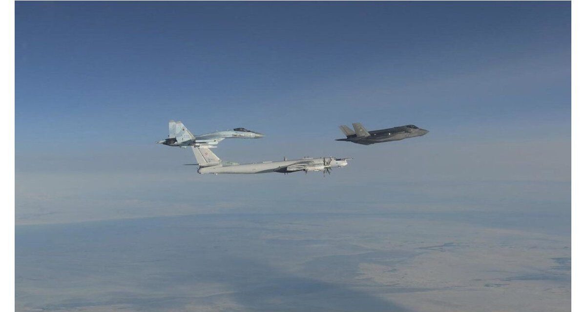 EEUU interceptó aviones de combate rusos cerca de Alaska