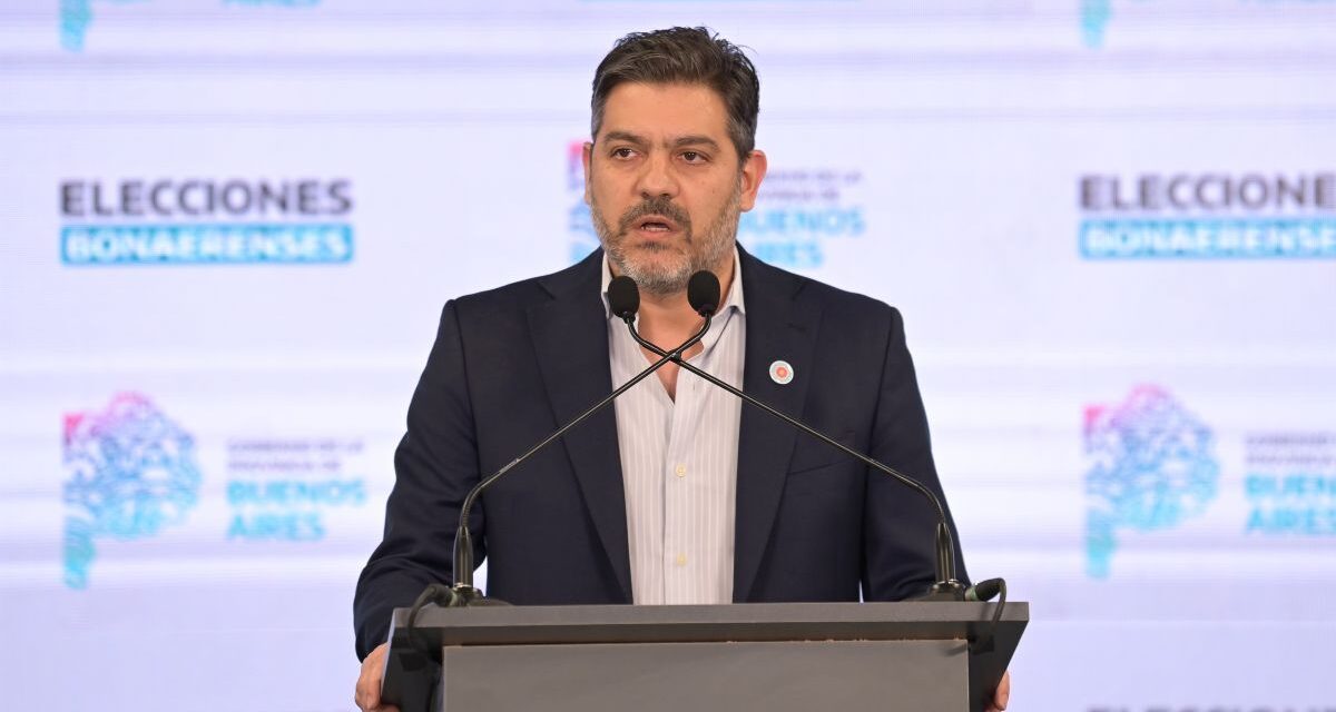 Carlos Bianco, tras el cierre de los comicios: Es una jornada histórica