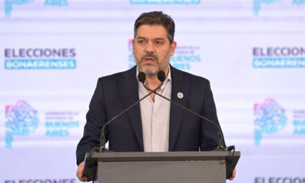 Carlos Bianco, tras el cierre de los comicios: Es una jornada histórica