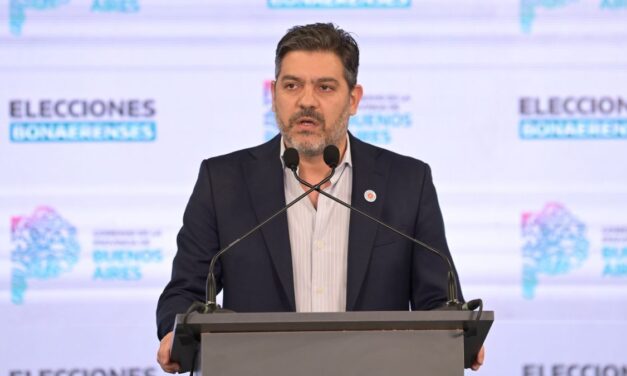 Carlos Bianco, tras el cierre de los comicios: Es una jornada histórica