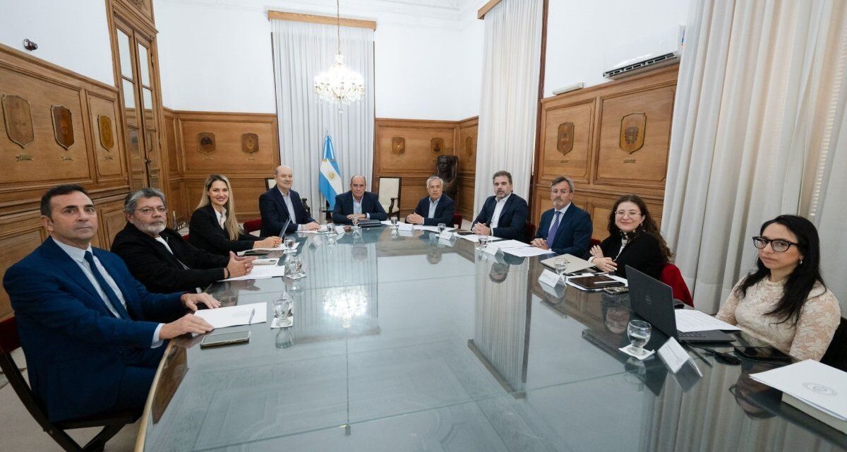 El Gobierno convocó al Consejo de Mayo para cumplir con la exigencia de mayor gobernabilidad que hizo EEUU