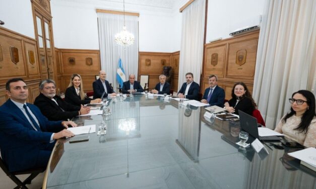 El Gobierno convocó al Consejo de Mayo para cumplir con la exigencia de mayor gobernabilidad que hizo EEUU