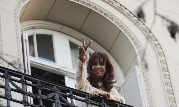 Cristina Kirchner cuestionó a Axel Kicillof por desdoblar, pero llamó a mantener la unidad del peronismo