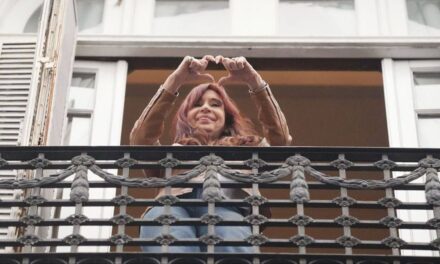 La Justicia autorizó a Cristina Kirchner para salir a la terraza de San José 1111