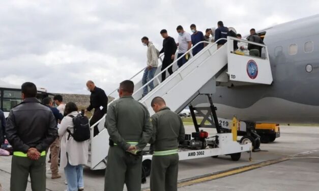 Arribaron al país los 10 argentinos deportados desde EEUU por el gobierno de Trump