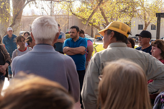 Iglesia: Energía que ilumina el país, vecinos que viven a oscuras