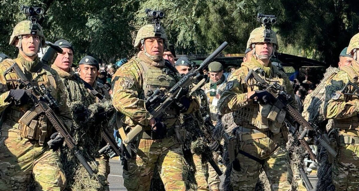 Denuncian sobresueldos a militares en el Ejército