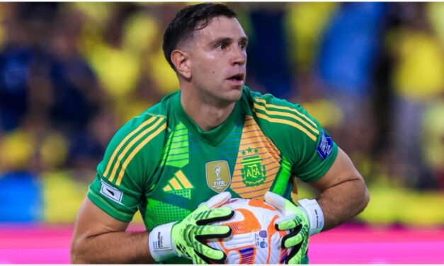 Dibu Martínez analizó la derrota ante Ecuador y apuntó contra el arbitraje