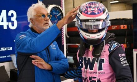 Flavio Briatore le lanzó un fuerte guiño a Franco Colapinto de cara al 2026