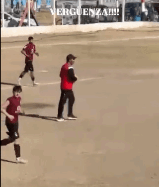 Escándalo en el partido de inferiores de Juventud Zondina: Video del bochornoso momento