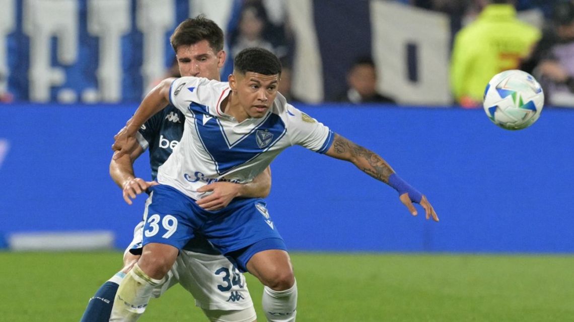 FIFA suspendió a tres futbolistas argentinos por falsificar documentación