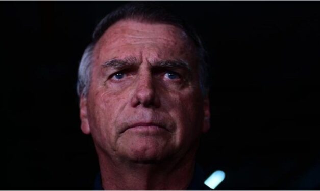 Ordenaron reforzar la vigilancia de Jair Bolsonaro en su prisión domiciliaria