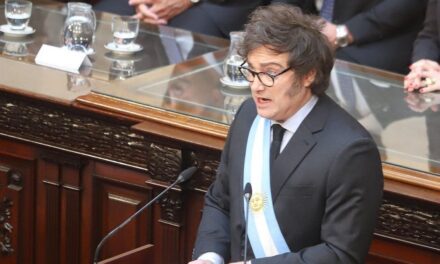 Tras la derrota, la oposición se envalentona y el Congreso promete ser un hervidero