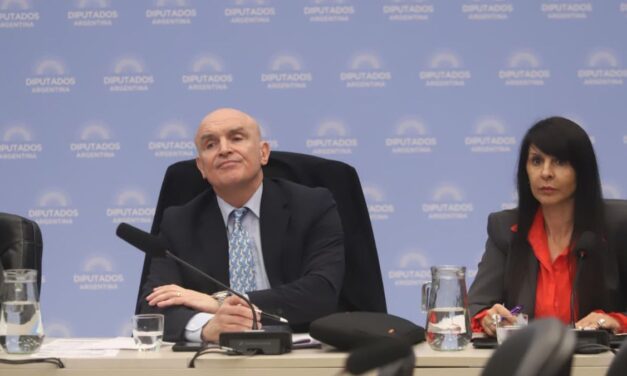 La oposición pone contra las cuerdas a José Luis Espert en medio del debate por el Presupuesto 2026