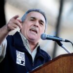 Un exjefe de la CGT cruzó a Arturo Pérez-Reverte por sus críticas a la Selección argentina