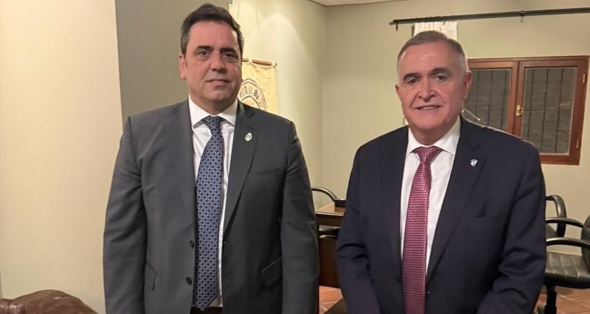 En medio de la tensión con gobernadores, Lisandro Catalán se mostró con el tucumano Osvaldo Jaldo
