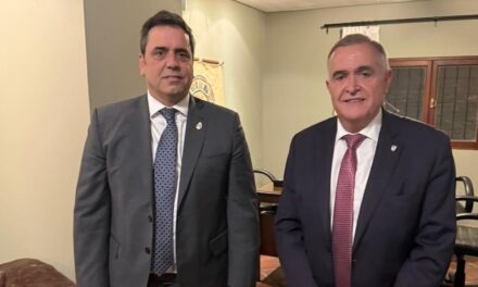 En medio de la tensión con gobernadores, Lisandro Catalán se mostró con el tucumano Osvaldo Jaldo