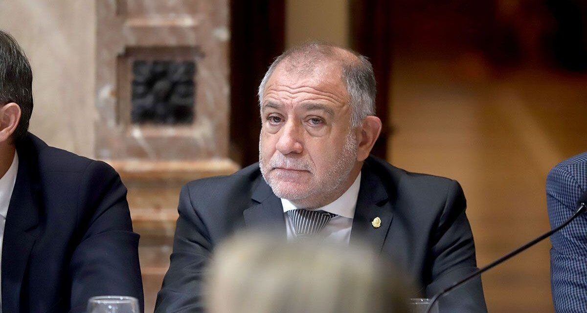 Dejen de agraviar a mi hija, que no se puede defender