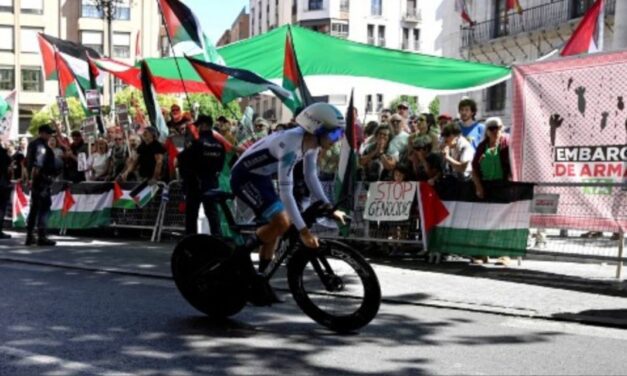 Los ciclistas amenazan con frenar la competencia en la Vuelta de España si se repiten las protestas pro Palestina