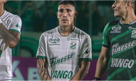 Ricardo Centurión publicó una foto con Carlos Tevez y encendió los rumores sobre una posible llegada a Talleres