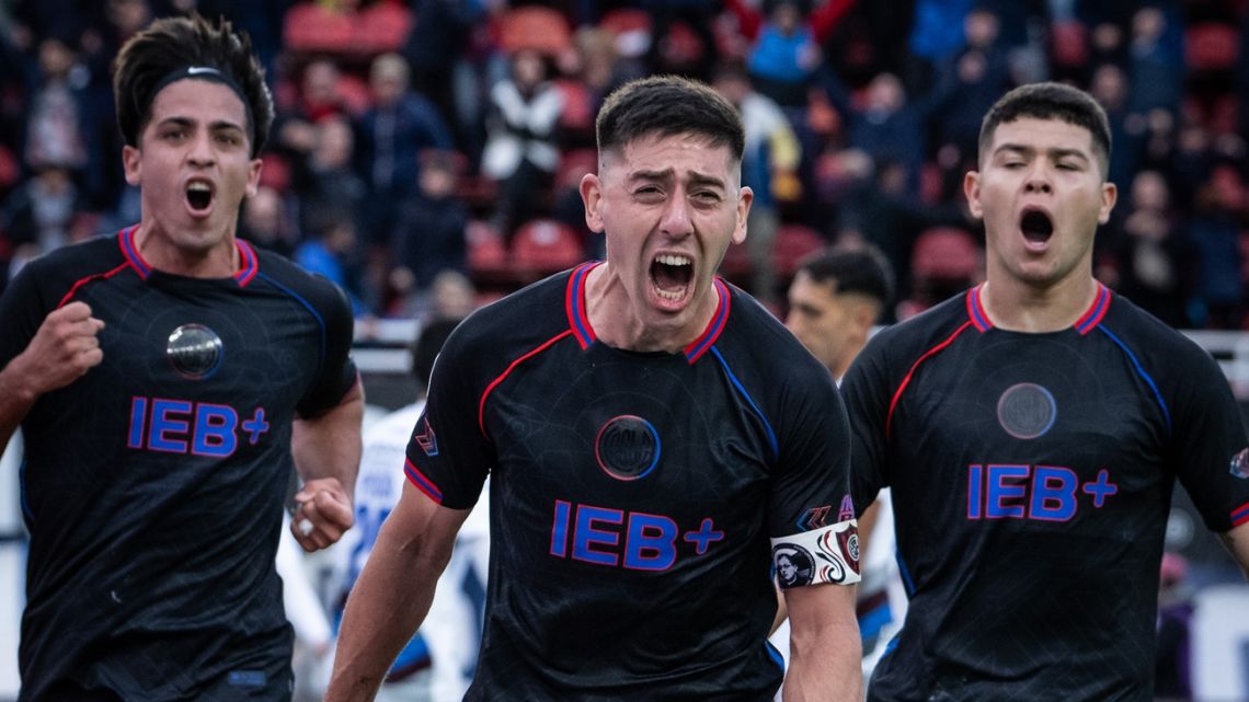 San Lorenzo se vistió de gala y le ganó 2-0 a Godoy Cruz por el Torneo Clausura