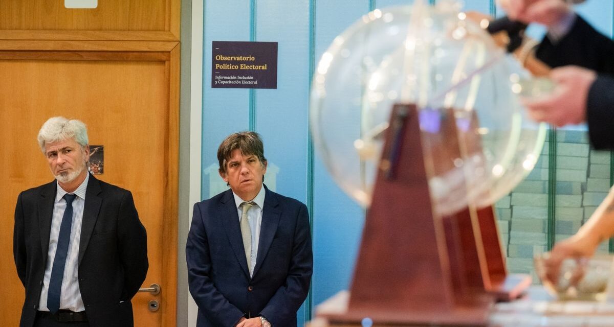 la Dirección Nacional Electoral realizó el sorteo de los espacios publicitarios