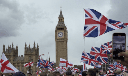 Más de 110.000 personas colmaron Londres en la mayor marcha antiinmigración de los últimos años