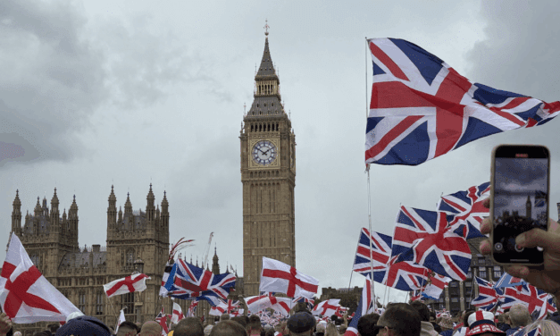 Más de 110.000 personas colmaron Londres en la mayor marcha antiinmigración de los últimos años