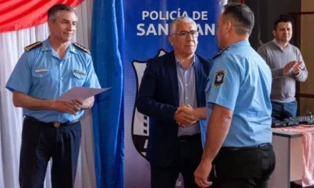 Policías distinguidos por salvar vidas y su compromiso profesional