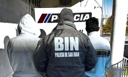 Cayeron dos jóvenes que asaltaban a choferes de Uber y DiDi en Capital