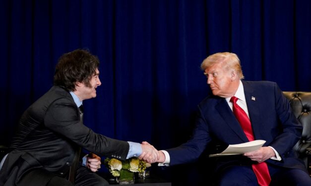 Se junta con Trump y se esperan anuncios clave a menos de dos semanas de las elecciones