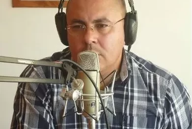 Leonardo Rosales (periodista): «Intentaron apuñalarme por informar sobre un crimen en 9 de Julio»