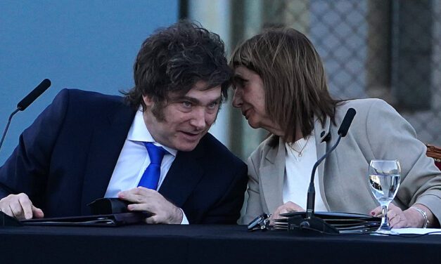 La tensión permanente en Olivos y el chat caliente con Javier Milei por los engaños de José Luis Espert