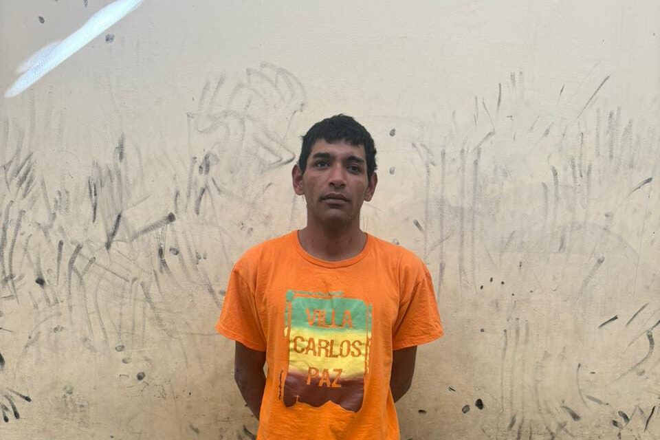 Salió a pasear con una mochila ajena y terminó preso