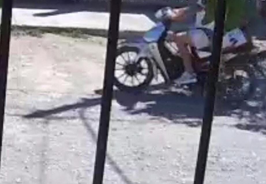Motochorro cayó tras violento asalto en el René Favaloro