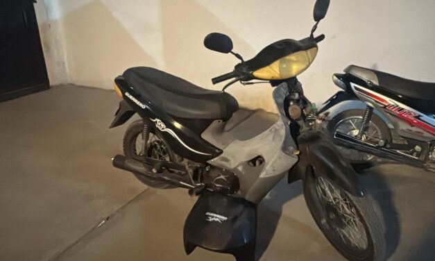 Cayó detenido cuando huía con una moto robada