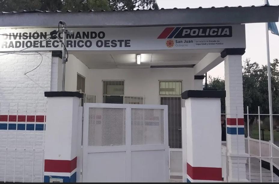 Policías salvaron a una joven en el Cementerio El Mirador