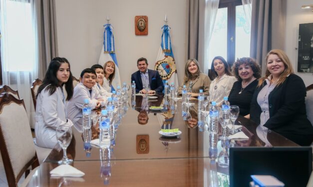 Alumnos de Caucete hacen historia y ganan el primer premio nacional de robótica