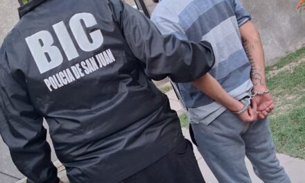 Detuvieron a un hombre por robar una notebook en un local de Santa Lucía