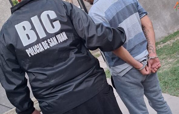 Detuvieron a un hombre por robar una notebook en un local de Santa Lucía