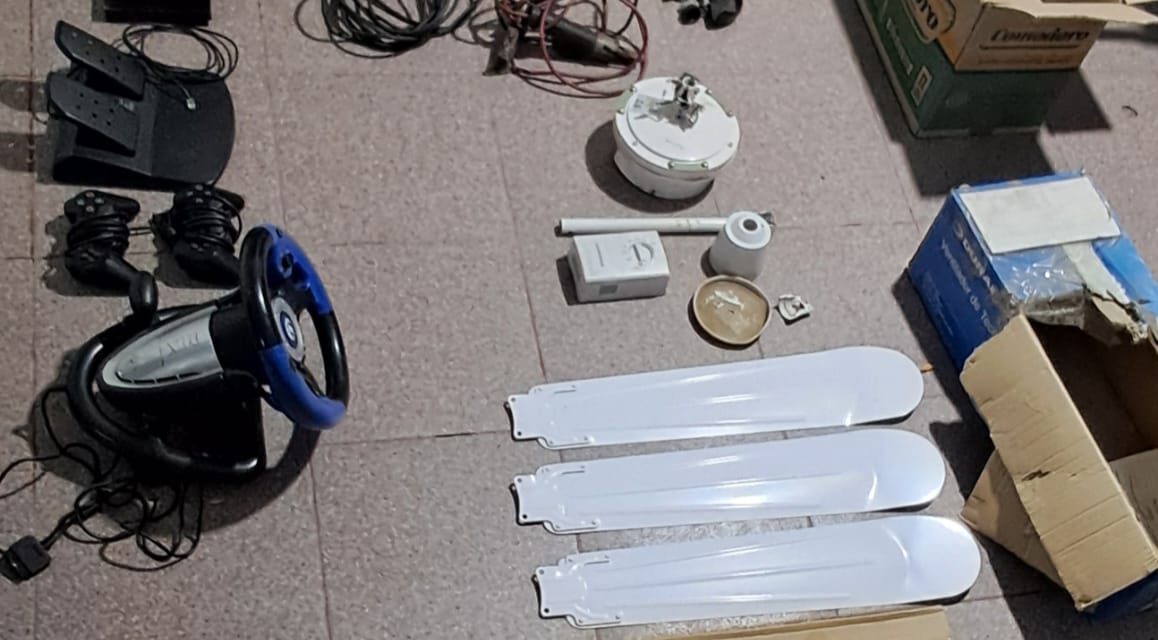 Tres delincuentes huyeron y dejaron un botín en plena calle en Chimbas