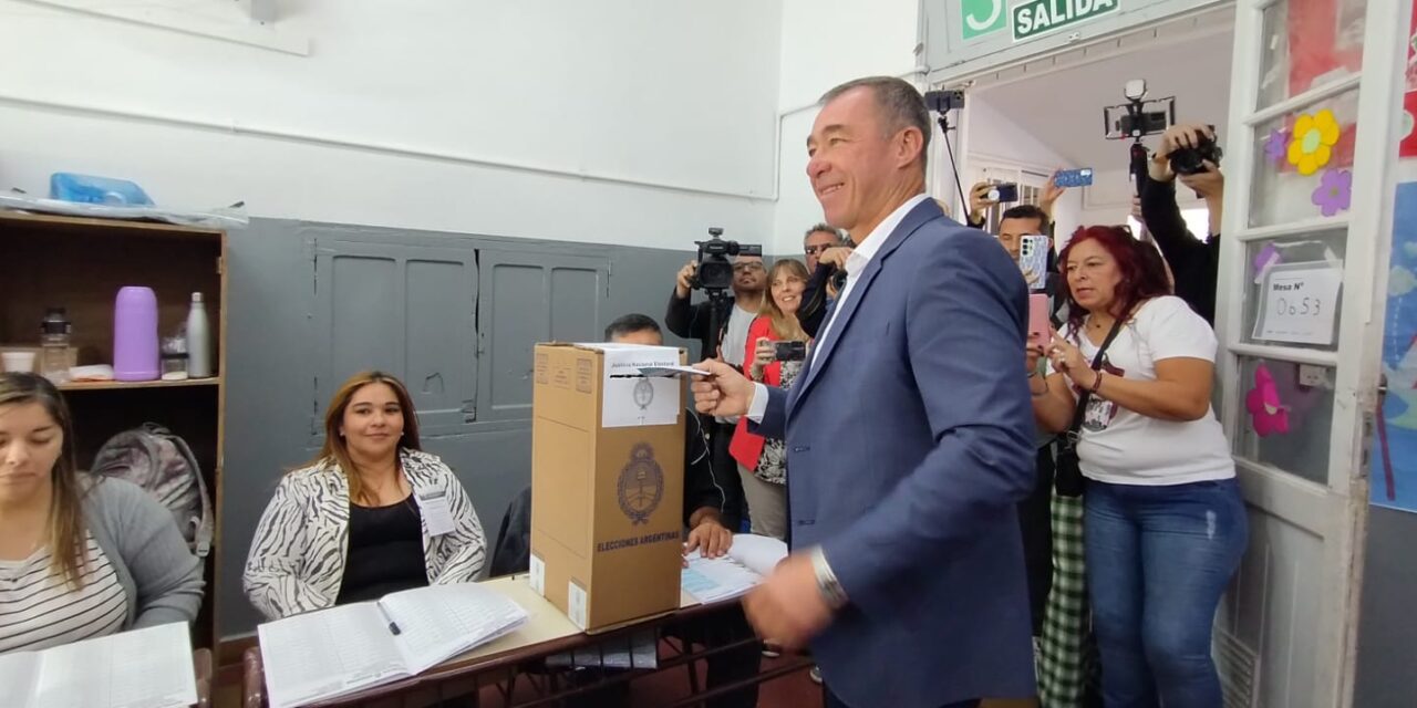 El vicegobernador votó temprano y pidió alta participación en San Juan