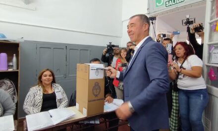 El vicegobernador votó temprano y pidió alta participación en San Juan