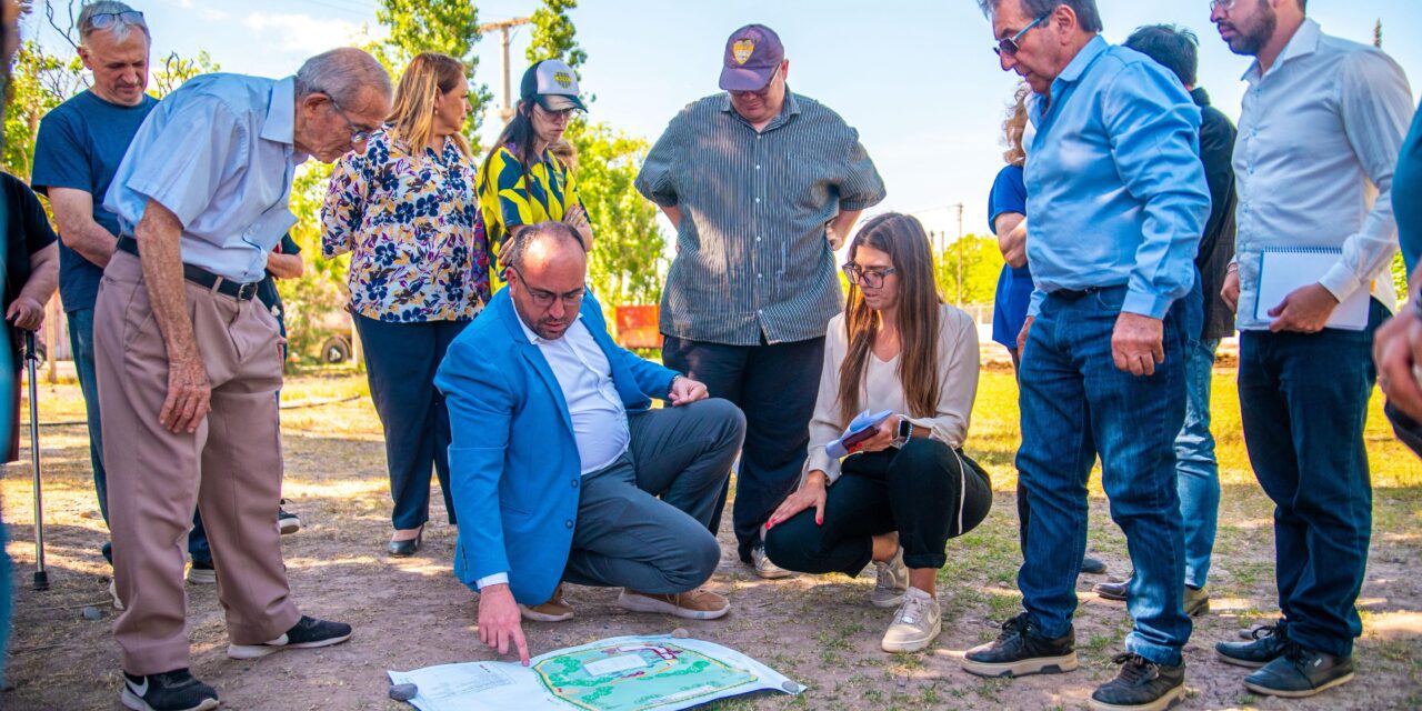 Comenzó la remodelación de la Plaza del Barrio Jardín Policial en Rivadavia