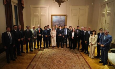 El Gobernador Marcelo Orrego participó de una reunión con Javier Milei y mandatarios provinciales