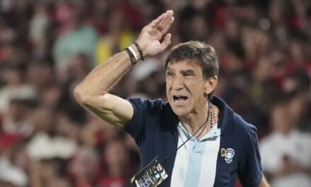 Gustavo Costas, con la fórmula del Coco Basile y Mostaza Merlo, aplica el inflador anímico de cara a la revancha de Racing ante Flamengo